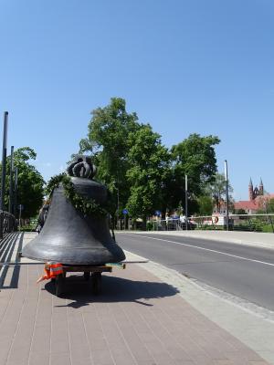 Foto des Albums: Die Glocke auf dem Weg nach Bad Wilsnack machte Station in Kyritz (10.05.2018)