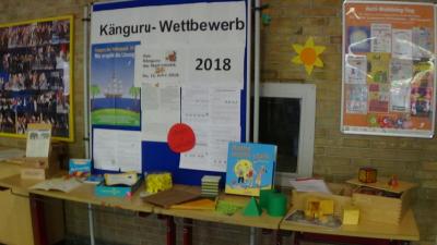Foto des Albums: MINT-Jury überzeugt sich von der Arbeit an der Anne-Frank-Gemeinschaftsschule