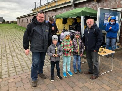 Foto des Albums: Maubaum aufstellen / Kinder- und Familienfest in Leezen