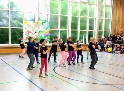 Foto des Albums: Tanzwoche 2018 und Einweihung des neuen Spielgeräts