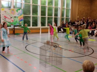 Foto des Albums: Tanzwoche 2018 und Einweihung des neuen Spielgeräts