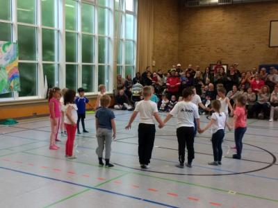 Foto des Albums: Tanzwoche 2018 und Einweihung des neuen Spielgeräts