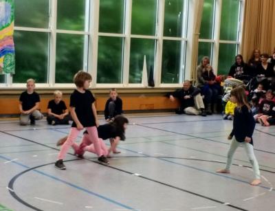 Foto des Albums: Tanzwoche 2018 und Einweihung des neuen Spielgeräts