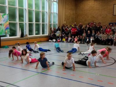 Foto des Albums: Tanzwoche 2018 und Einweihung des neuen Spielgeräts