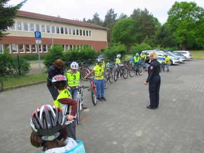 Foto des Albums: Fahrradprüfung Klasse 4 (17. 05. 2018)