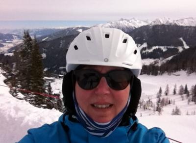 Simone mit Hintergrund 