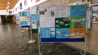 Foto des Albums: Plakatausstellung zu Elmshorner Firmen in der Pausenhalle