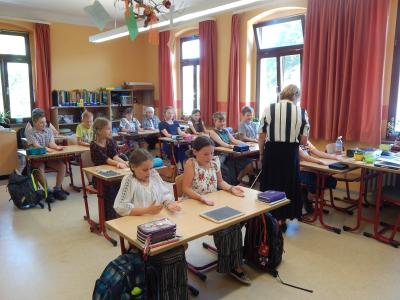 Foto des Albums: Schule früher Klasse 4a und 4b