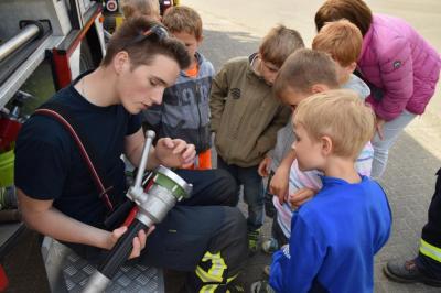 Foto des Albums: Vorschulkinder besuchen Feuerwehr (05. 06. 2018)