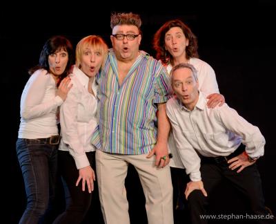 Die Impro-Show brachte Zuschauer und Schauspieler gleicherma&szlig;en zum Staunen und zum spontanen Mit-Machen 