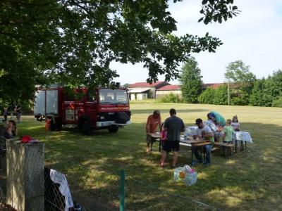 ...gemeinsames Basteln und Werken...  (Bild vergr&ouml;&szlig;ern)