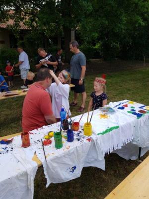 ...der richtige Kopfschmuck geh&ouml;rt dazu...  (Bild vergr&ouml;&szlig;ern)