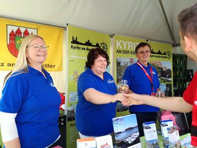Foto des Albums: Großes Interesse an Pritzwalk beim Hansetag in Rostock