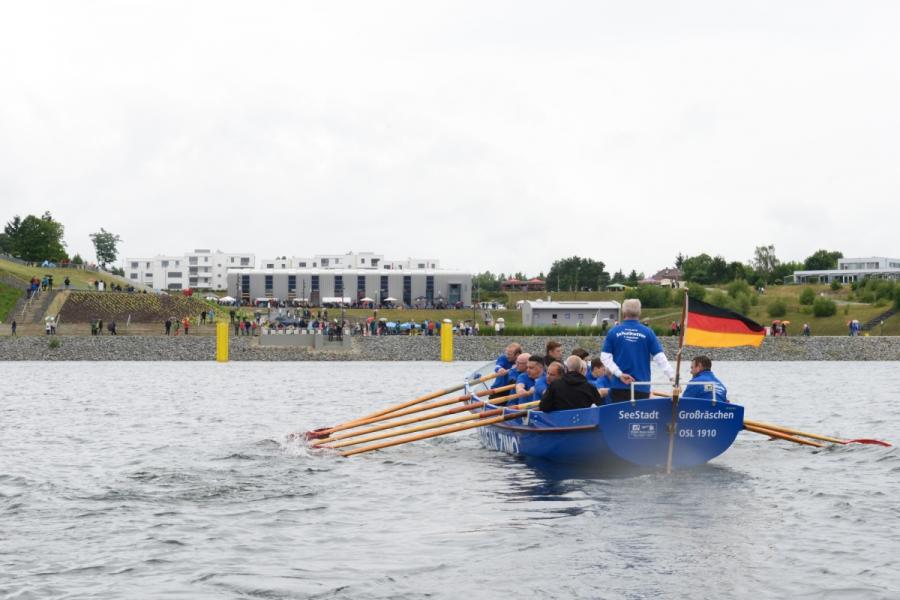 Bild: Anfahrt auf den Hafen
