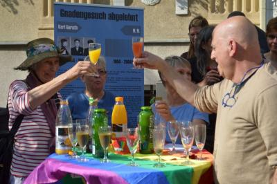 Foto des Albums: Hissen der Regenbogenflagge und Gedenkveranstaltung am 26. Juni 2018