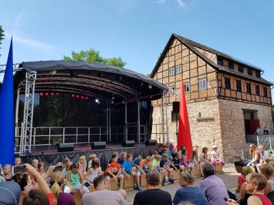 Foto des Albums: Jazz im Park - Cajon spielen