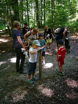 Fotoalbum Ausflug der EISs-Bärengruppe zum Walderlebnispfad in Freising