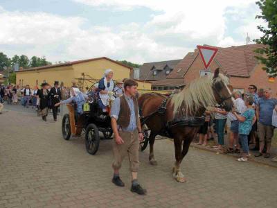 Foto des Albums: 650 Jahre Goßmar - Großer Festumzug