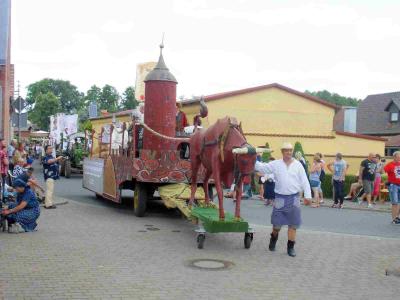 Foto des Albums: 650 Jahre Goßmar - Großer Festumzug