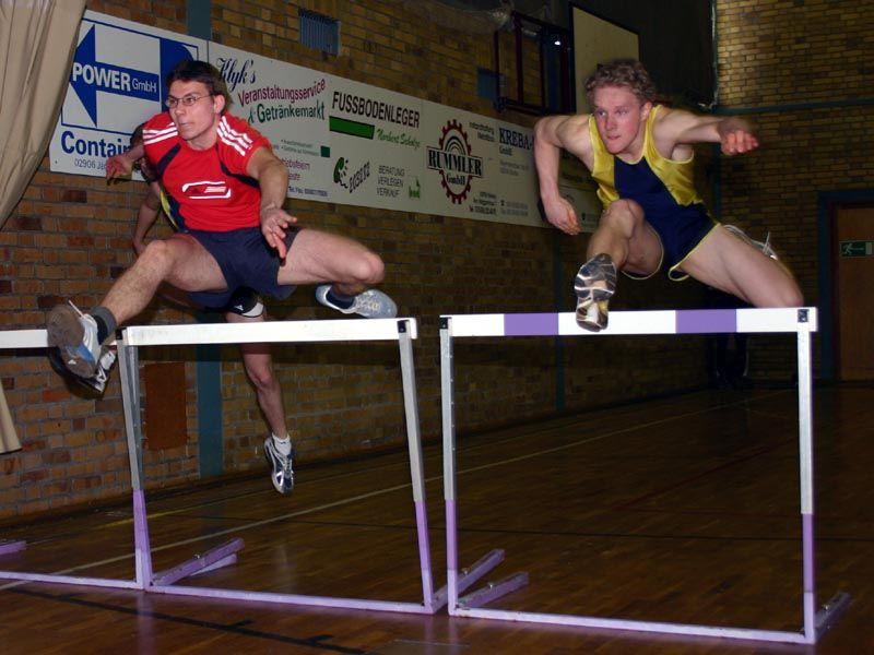 Bild: Stefan Kuch beim Hürdensprint