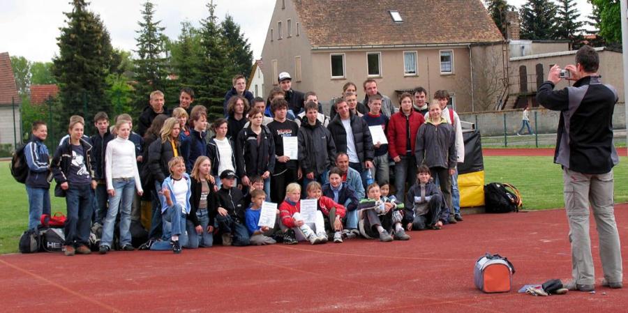 Bild: Riesendelegation - das Curie Gymnasium Görlitz war mit 5 Mannschaften vertreten und gewann 1x