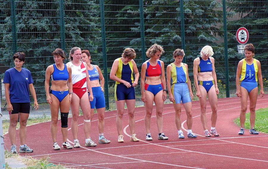 Bild: Riege 5 Seniorinnen Start 800m