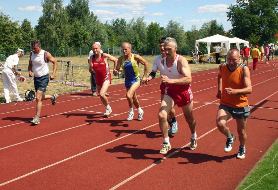 Bild: Riege 3 die Oldies Start 1500m
