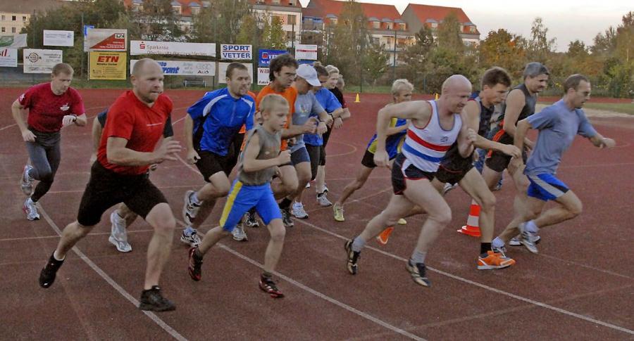Bild:  Start zur letzten Bahnentscheidung der KM 2006