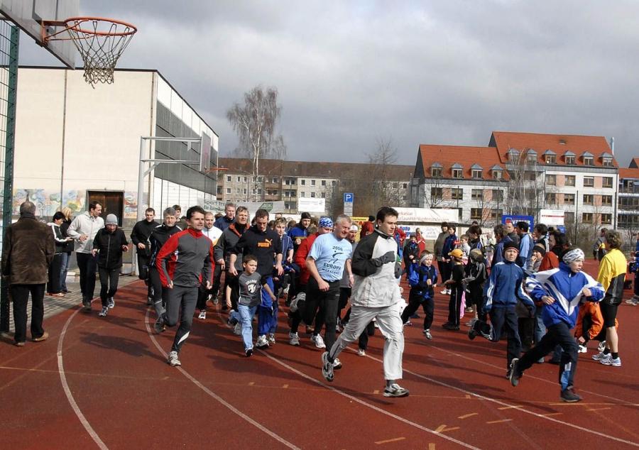 Bild: 185 Läufer können noch das T-Shirt am 31-03 erlaufen 140 haben es bereits erledigt