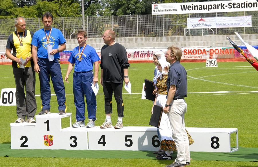Bild: Die erste DM-Medaille - Hammerwerfer Andreas Helm landet auf Platz 3 in der M45