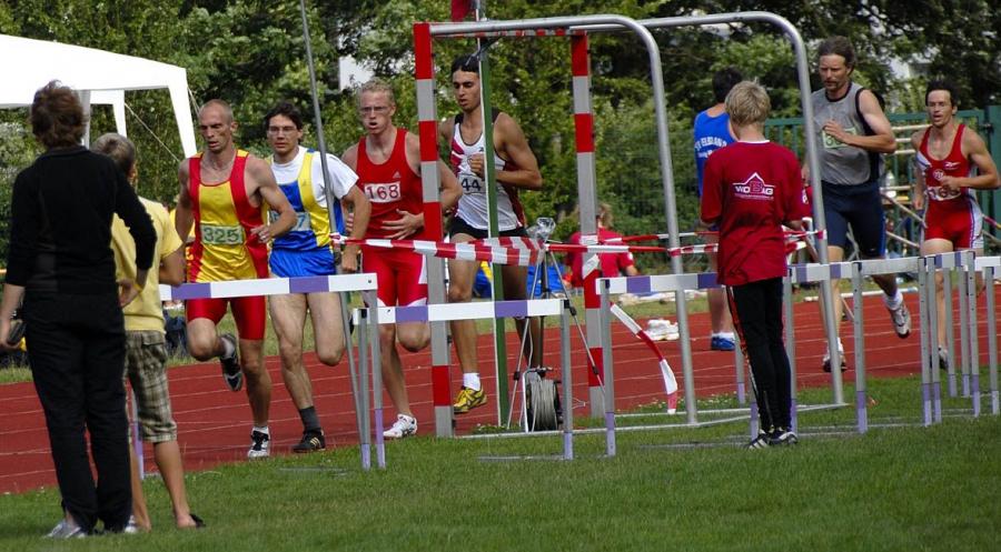 Bild: Finish - Kampf der Männer im 1500mLauf