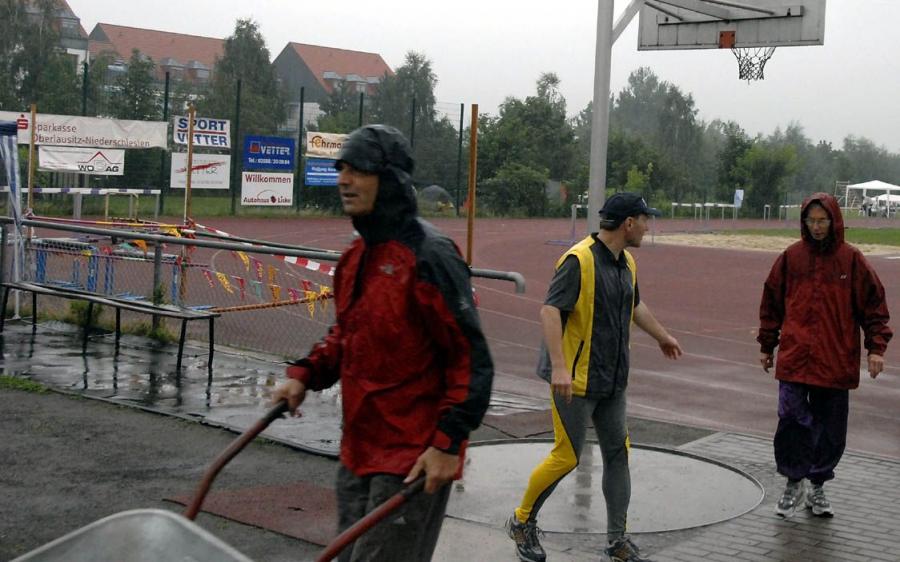 Bild: vor Beginn des zweiten Tages gab es erstmal Wetterturbulenzen