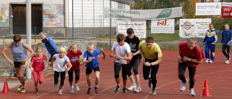 Bild: Start zur kurzen Langstrecke 2000&3000 m