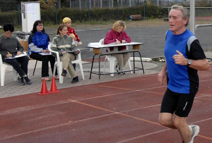 Bild: Oldie des Tages- Siegfried Brussig ist erneut Kreismeister der M65