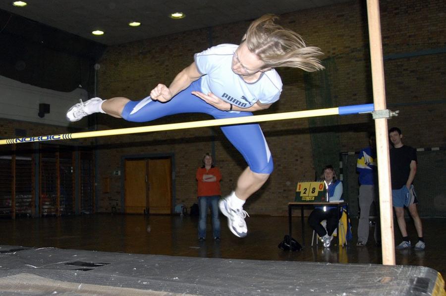 Bild: Steffi Wagner galant beim Straddle