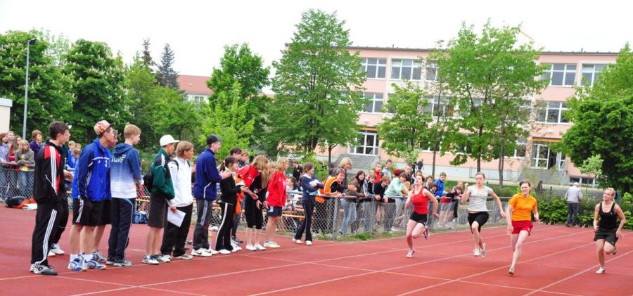 Bild: Sprints unter Beifallskulisse - die W2 läuft