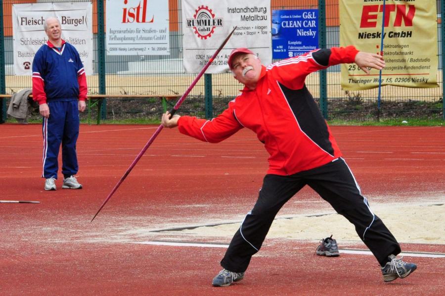Bild: Einen Tag vor seinem 68igsten Geburtstag verteidigte Peter Hennig seinen Vorjahrssieg in der M65