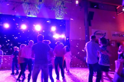 Tanz  (Bild vergrößern)