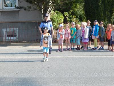 Foto des Albums: Schulwegtraining der ersten Klassen mit der Polizei