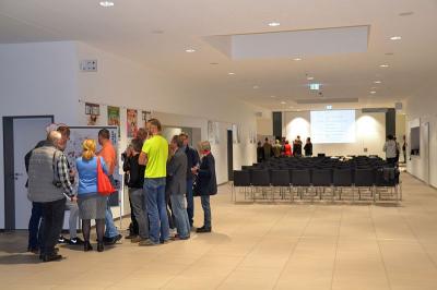 Foto des Albums: Stadtverwaltung lud zum offenen Workshop ins Foyer der Stadthalle ein - Thema war die Vorstellung des Parkraumkonzeptes im Entwurf