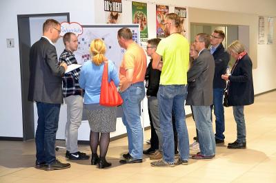 Foto des Albums: Stadtverwaltung lud zum offenen Workshop ins Foyer der Stadthalle ein - Thema war die Vorstellung des Parkraumkonzeptes im Entwurf