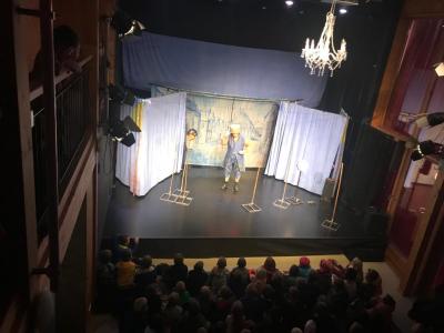 Foto des Albums: Zu Besuch im Theater Maskara