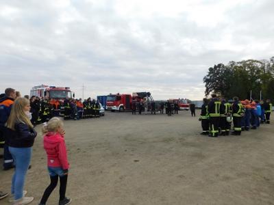 Foto des Albums: 1. Flutlichtpokal der Feuerwehr in der Stadt Seeland