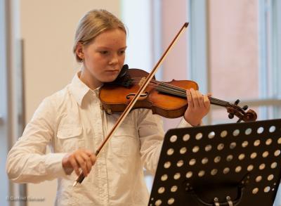 Foto des Albums: Lübzer Schüler präsentieren unterhaltsames Programm