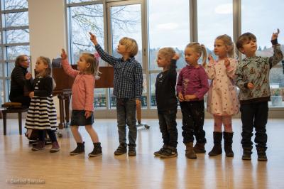 Foto des Albums: Lübzer Schüler präsentieren unterhaltsames Programm