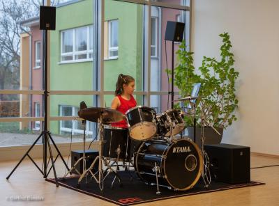 Foto des Albums: Lübzer Schüler präsentieren unterhaltsames Programm