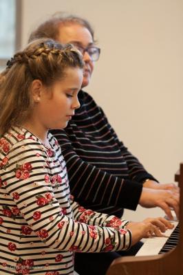 Foto des Albums: Lübzer Schüler präsentieren unterhaltsames Programm