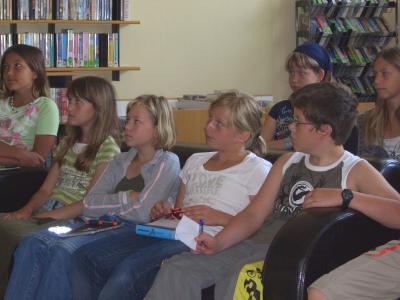 Foto des Albums: Lesung mit Dietmar Kruczek und den 5. und 8. Klassen der Zielitzer Sekundarschule (04. 06. 2008)