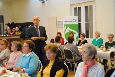 Foto des Albums: Ehemalige Mitarbeiter feiern märchenhaften Kaffeenachmittag