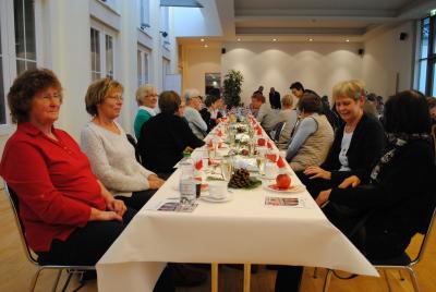 Foto des Albums: Ehemalige Mitarbeiter feiern märchenhaften Kaffeenachmittag